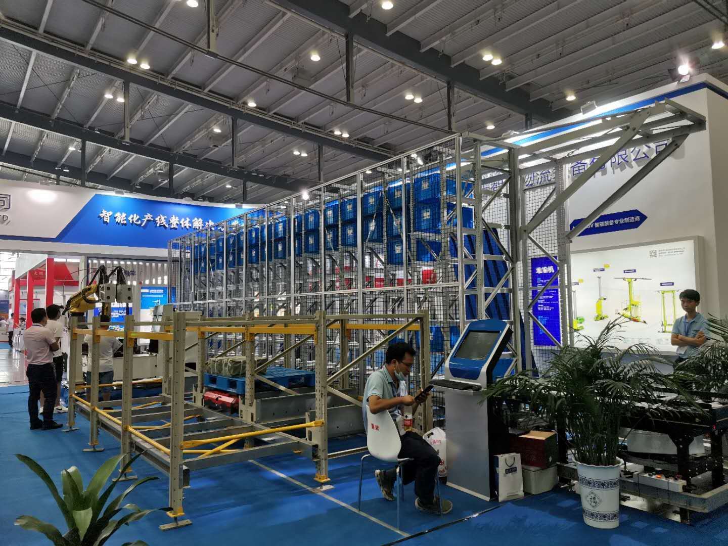 長沙湘麓環(huán)?？萍加邢薰?長沙湘麓臭氧機,長沙食品廠臭氧消毒機,長沙臭氧發(fā)生器,污水處理臭氧設(shè)備